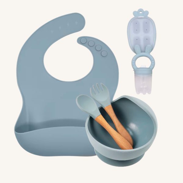 Chupete para fruta de silicona y cubitera congelador fabricado con silicona 100% de grado alimentario sín BPA, libre de PVC, sín latex ní ftalato. Producto sostenible, de fácil lavado acepta lavavajillas , no tóxico. Alivia las molestías en la dentición del bebé Bajo certificación : BSCI - ISO 9001 - CPC - LFGB Bol de silicona con ventosa antideslizante y juego de cuchara y tenedor de silicona con mango de madera, personalizado con el nombre del bebé. Material.- Producido con silicona 100% de grado alimentario libre de BPA, libre de pvc, libre de ftalato, producto sostenible, de fácil lavado acepta lavavajillas , no tóxico. Medidas.- 8,5cm. x 12cm. x 5cm. Peso.- 144,2 grs. Franja de edad de 0 - 48 meses Exportado principalmente al mercado EE.UU, Japón y Corea del Sur. Certificaciones .- BPA free, CPC, ISO 09001, LFGB, EN14372 CUCHARA y TENEDOR personalizados Producido con silicona y mango de madera personalizado con el nombre del bebé. Silicona 100% de grado alimentario, libre de BPA, libre de ftalato, sin nitrosaminas, respetuoso con el medio ambiente. Producto duradero y seguro. Medidas.- 3,5cm x 14cm. peso.- 40grs. Babero silicona con imagen y nombre personalizado mediante grabado láser, práctico y de muy fácil limpieza. Elige tu color preferido y una de las imágenes disponibles opcionalmente, posteriormente indícanos el nombre del Bebé. El plazo de entrega es de 2 a 3 días laborables. Babero silicona nombre personalizado mediante grabado láser. Producto impermeable de muy fácil limpieza. Recomendable el lavado a mano. Composición: EVA. Su material resistente garantiza que no absorberá olores ni manchas A partir de 3 meses. Efectivo para mantener su forma para agarrar alimentos y líquidos sin derramarlos. Fabricado con 100% silicona de grado alimentario. Cierre de cuatro botones ajustables, seleccionar fácilmente la posición alrededor del cuello para evitar que se desprendan y permanezcan seguros en los niños pequeños. Innolo