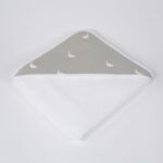 Toalla capa de baño pequeños gansos de algodón, 100% algodón orgánico. Certificación OEKO-TEX STANDARD 100 apto para articulos que puedan estar en contacto directo con la piel para bebes y niñ@s de hasta tres años. Medidas 80x80 cm