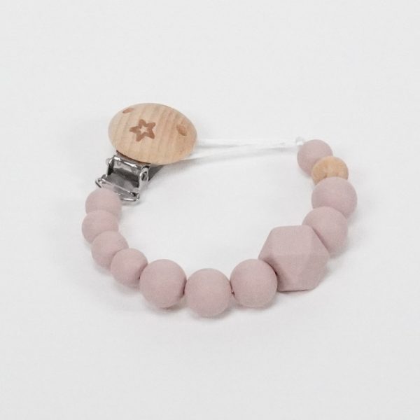 Chupetero silicona MOMMA de grado alimentario libre de BPA, PVC, Ftalatos, cadmio y plomo. Pinza de madera y cordón de nylon de alta resistencia,bajo normativa europea EN12586:2007 (A1:2011)