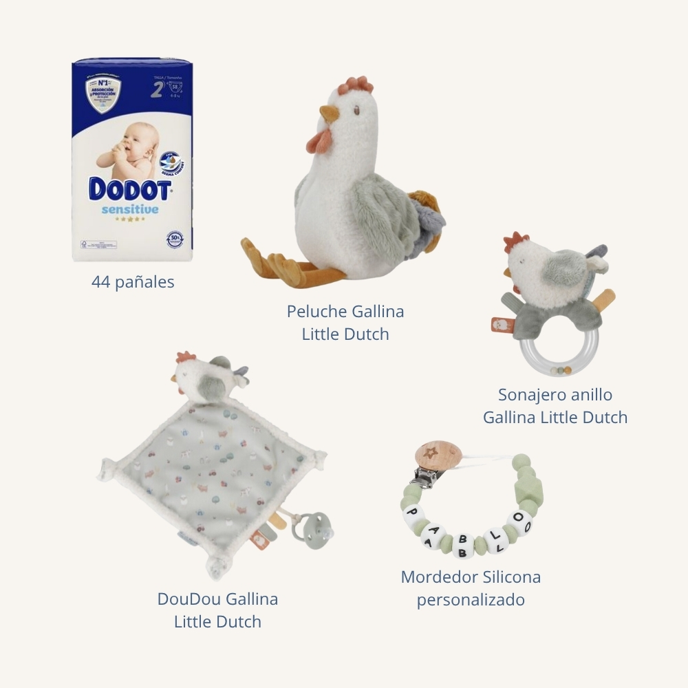 Tarta de pañales de dos pisos compuesta por 44 unidades marca Dodot Sensitive T2, peluche principal gallina colección pequeña granja de Little Dutch 17cm., sonajero anillo gallina colección pequeña granja de Little Dutch, sujeta chupetes de silicona personalizado Momma, Doudou gallina colección pequeña granja de Little Dutch. Dimensiones aprox. altura 40cm x 26cm ancho. Color Mostaza