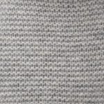 Set de regalo para bebé ORGANIC BUNNY regalo para recién nacido: Conejito marca Teddykompaniet. Este adorable conejito tejido está hecho de 100% algodón, ofreciendo una textura suave y reconfortante para que los bebés lo abracen y jueguen con él. Con su diseño atemporal y hermosos detalles, este conejito se convierte en un compañero inseparable para jugar y descansar. Manta de apego de punto con conejito Esta adorable mantita de apego, con un tierno conejito, tiene una textura de punto suave y detalles preciosos, convirtiéndola en una compañera reconfortante y acogedora para tu bebé. Hecha de 100% algodón, ofrece una sensación natural y relajante, perfecta para que las manitas de tu bebé la abracen y la cuiden. La colección Organic Bunny ofrece un diseño atemporal y una textura única, apreciada tanto por bebés como por padres. Esta mantita de apego es un regalo maravilloso para un recién nacido, ya sea para un bautizo, un baby shower o como parte de una rutina relajante a la hora de dormir. Material: 100% algodón, relleno de polyester. Sonajero Este adorable sonajero de conejito tiene una textura de punto que proporciona una sensación suave y reconfortante para las manitas del bebé. Hecho de 100% algodón con un anillo de madera, es seguro y estimulante, favoreciendo el desarrollo motor del bebé. Dimensiones y color del Set de regalo para bebé ORGANIC BUNNY : Tamaño manta de apego: 28 cm Tamaño peluche bunny: 24 cm Tamaño rattle: 16 cm Color: gris.