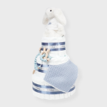 Tarta de pañales 3 pisos Sweet Cake compuesto por 52 unidades marca Dodot, peluche principal conejito personalizado, sujeta chupetes de silicona, mordedor orejitas piqué waffle,algodón y madera, cepillo para bebé de madera 100% natural, mordedor de silicona y bandana de piqué waffle. Dimensiones altura 55cm x 26cm ancho. Color azul jean