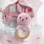 Tarta de pañales 2 pisos BABY RATTLE - Imagen 18