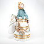 Tarta de pañales Baby Lion 3Pisos regalo bebé recién nacido compuesta por.- 52 unidades marca Dodot sensitive T2, peluche principal bebé león, mordedor de silicona con figuras de madera de haya, chupetero de silicona y madera con figurita personalizada, conjunto de cepillo y peine de madera personalizados, chupetero de tela algodón y coralina extrasuave 20cm x 20cm, estampado original Selva. Sonajero crochet figurita león con aro de madera personalizado con el nombre del bebé, toalla capa de baño Selva de Hi Baby! 100% algodón.medidas 80cm x 80 cm Dimensiones tarta, altura 42cm x 26cm ancho. Peluche León apto para +0 meses, producido con tejidos muy suaves y detalles bordados, ojos y nariz, divertido peluche fácil de coger para las manos más pequeñas con certificados adicionales a los obligatorios como los de saliva y exclusión de tintes tóxicos en los tejidos, con la máxima garantía para los mas pequeños. Está fabricado en material de alta calidad muy suave y apto para el bebé. Superficie lavable. Homologación europea EN71-1- Lavado: a mano o máquina a 30° C, Se recomienda utilizar un programa y detergente suave. No utilizar secadora. Medida 32cm. Peso del producto 200 g.